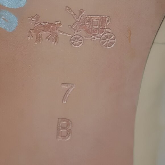 Coach Black Tan Beige Minimalist Cap Toe Spectator Patent Leather Heels Pumps 7 - Picture 14 of 14